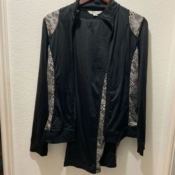 Boston Proper Jogging Suit Black snakeskin accent - Medium (US Size 8-10) - Picture 5 of 13